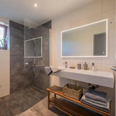 Ahrnhof Апартаменты *